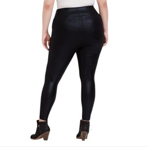 Torrid snakeskin pant, skinny, high-rise, black, size 1, 14-16, NWOT